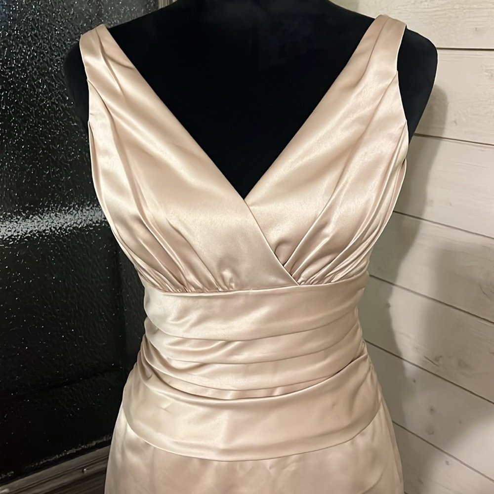 NWT Champagne Sleeveless Bridesmaid/Prom Dress Long - Picture 2 of 7